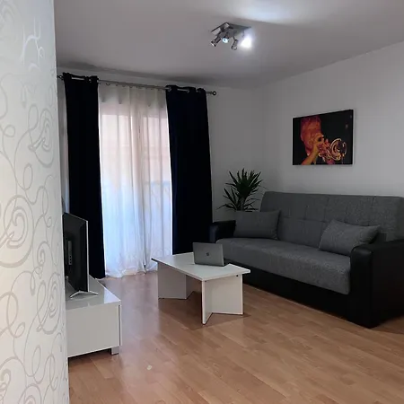 Frabor Deluxe Apartament *